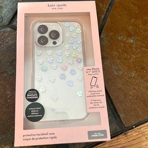 Kate Spade ♠️ iPhone 13 pro case scattered flowers